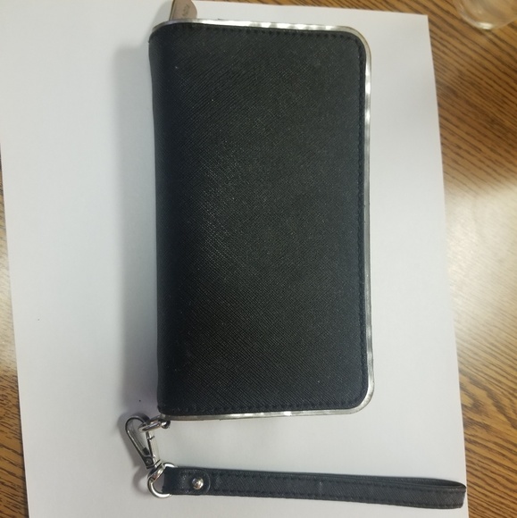 Michael Kors black Specchio wristlet - Picture 4 of 5